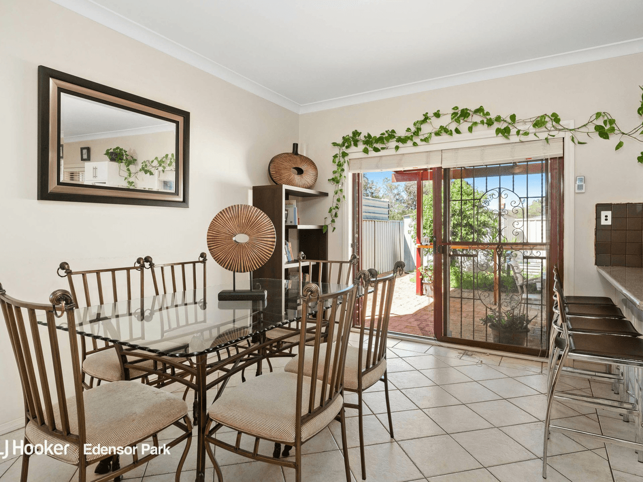16 Attilio Place, EDENSOR PARK, NSW 2176