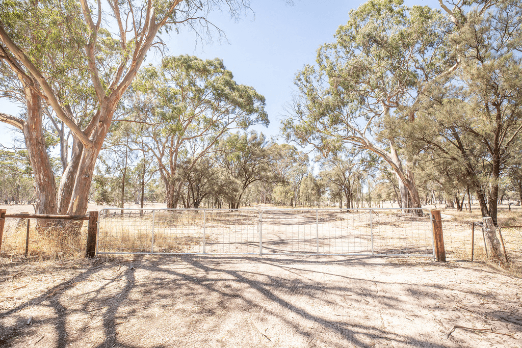 5360 Kaniva-Edenhope Road, EDENHOPE, VIC 3318