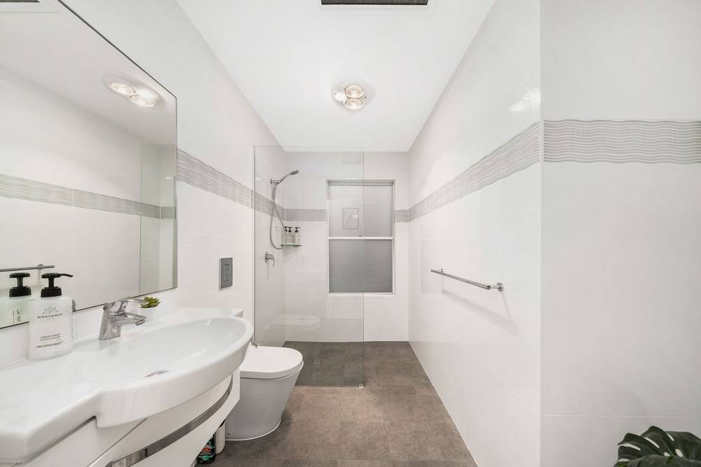 21 Kennedy Esplanade, SCARBOROUGH, QLD 4020