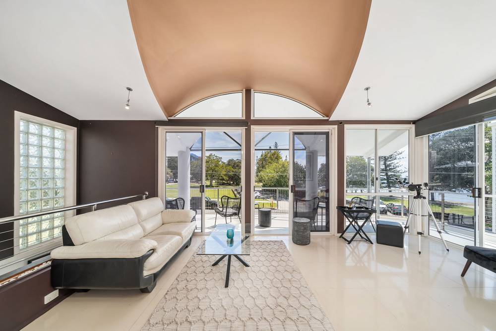 21 Kennedy Esplanade, SCARBOROUGH, QLD 4020