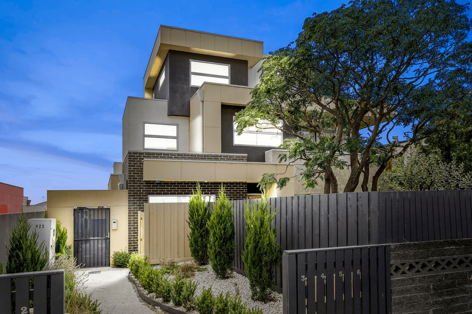 1/923 High Street, Reservoir, VIC 3073