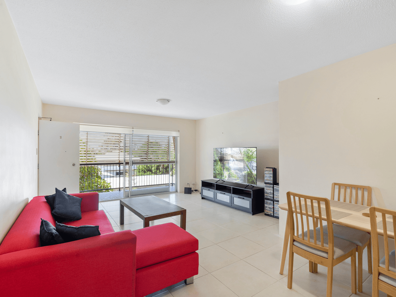 2/52 Berrima Street, WYNNUM, QLD 4178