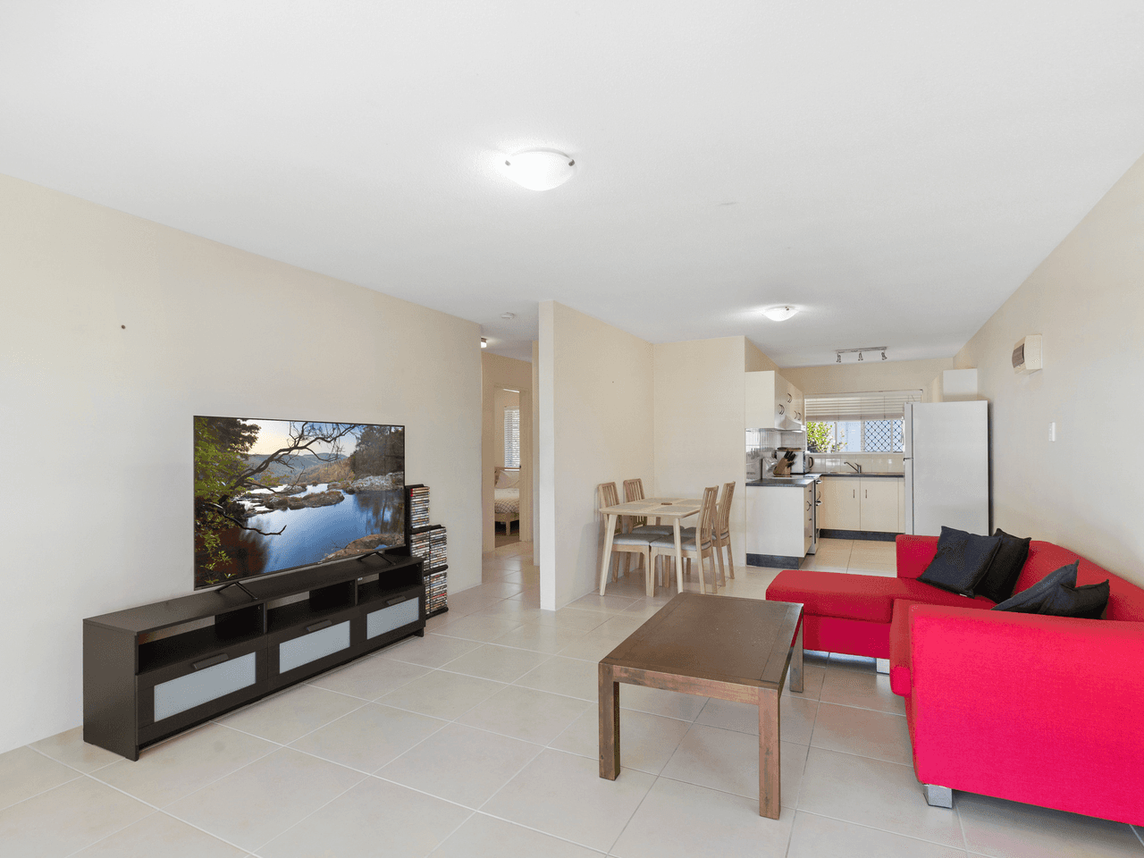 2/52 Berrima Street, WYNNUM, QLD 4178