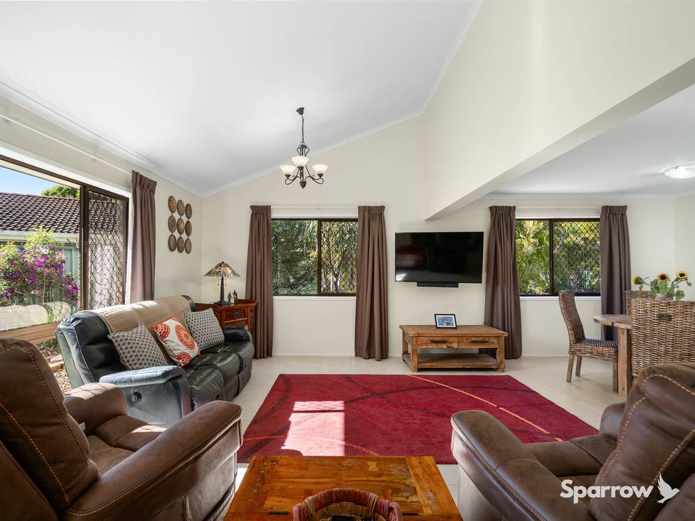 8 Jennifer Court, MOUNT WARREN PARK, QLD 4207
