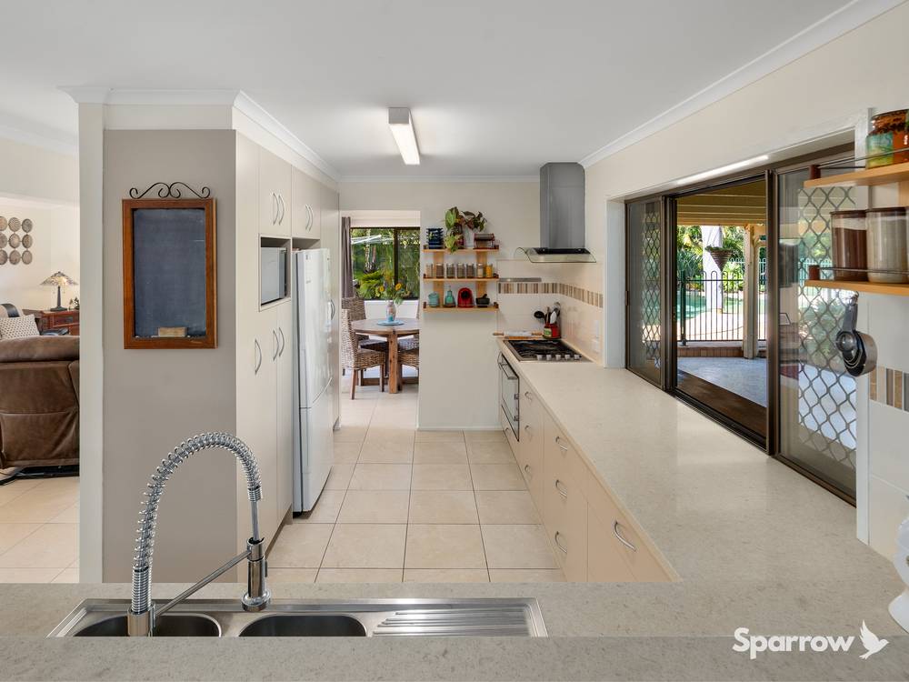 8 Jennifer Court, MOUNT WARREN PARK, QLD 4207