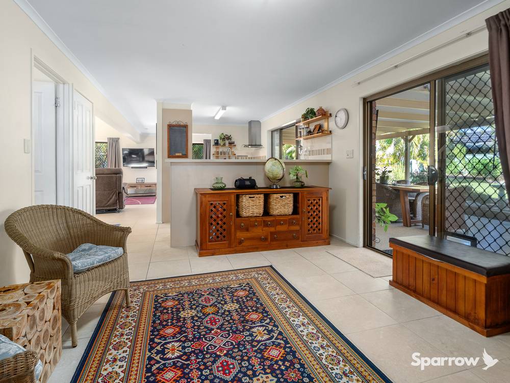 8 Jennifer Court, MOUNT WARREN PARK, QLD 4207