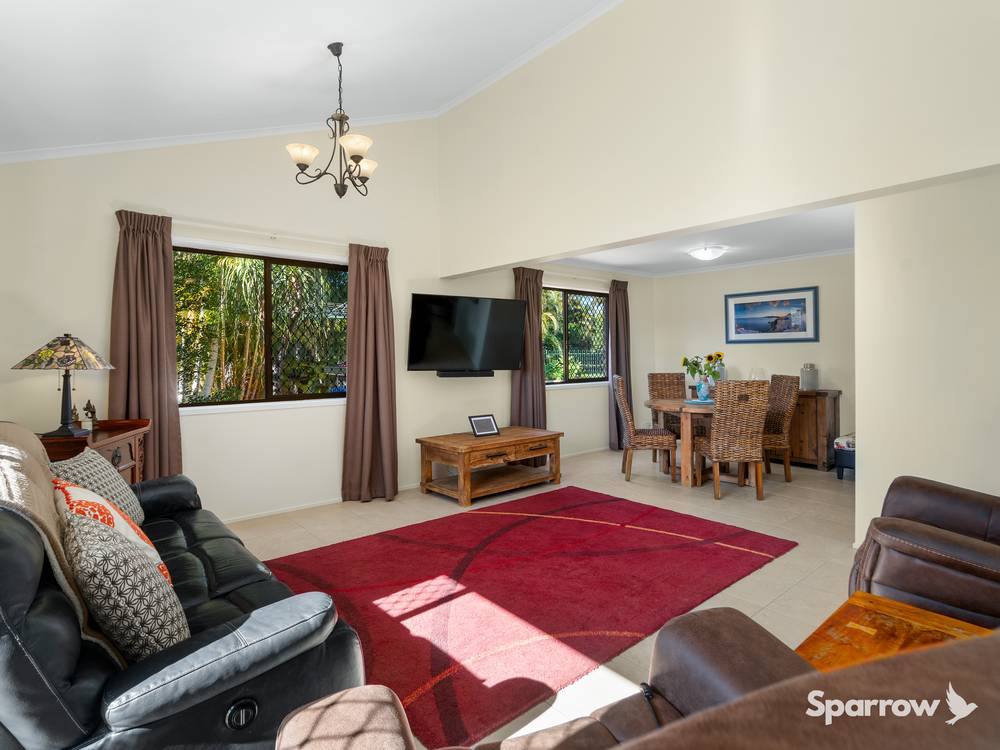 8 Jennifer Court, MOUNT WARREN PARK, QLD 4207