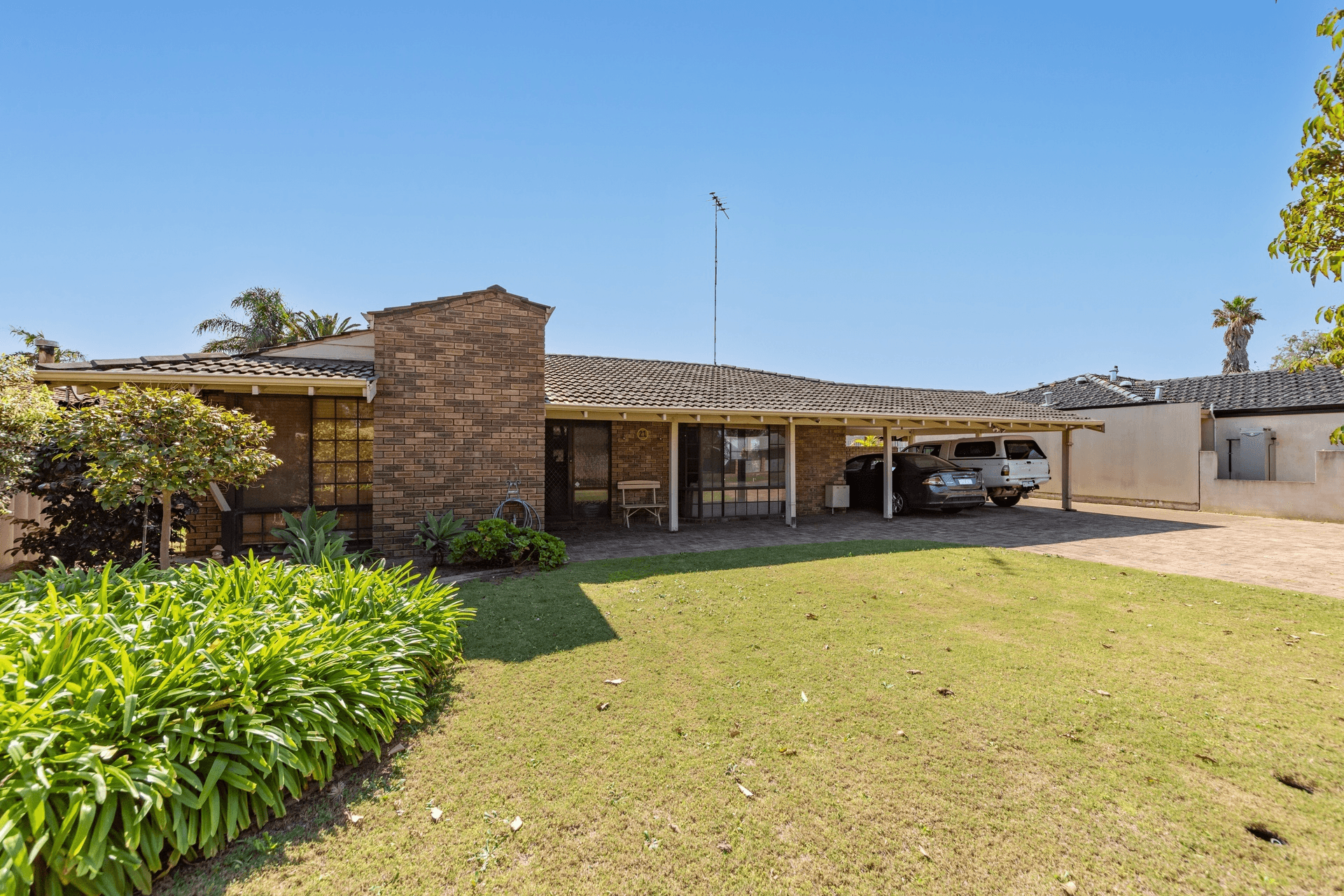 21 Hanson Way, Dudley Park, WA 6210