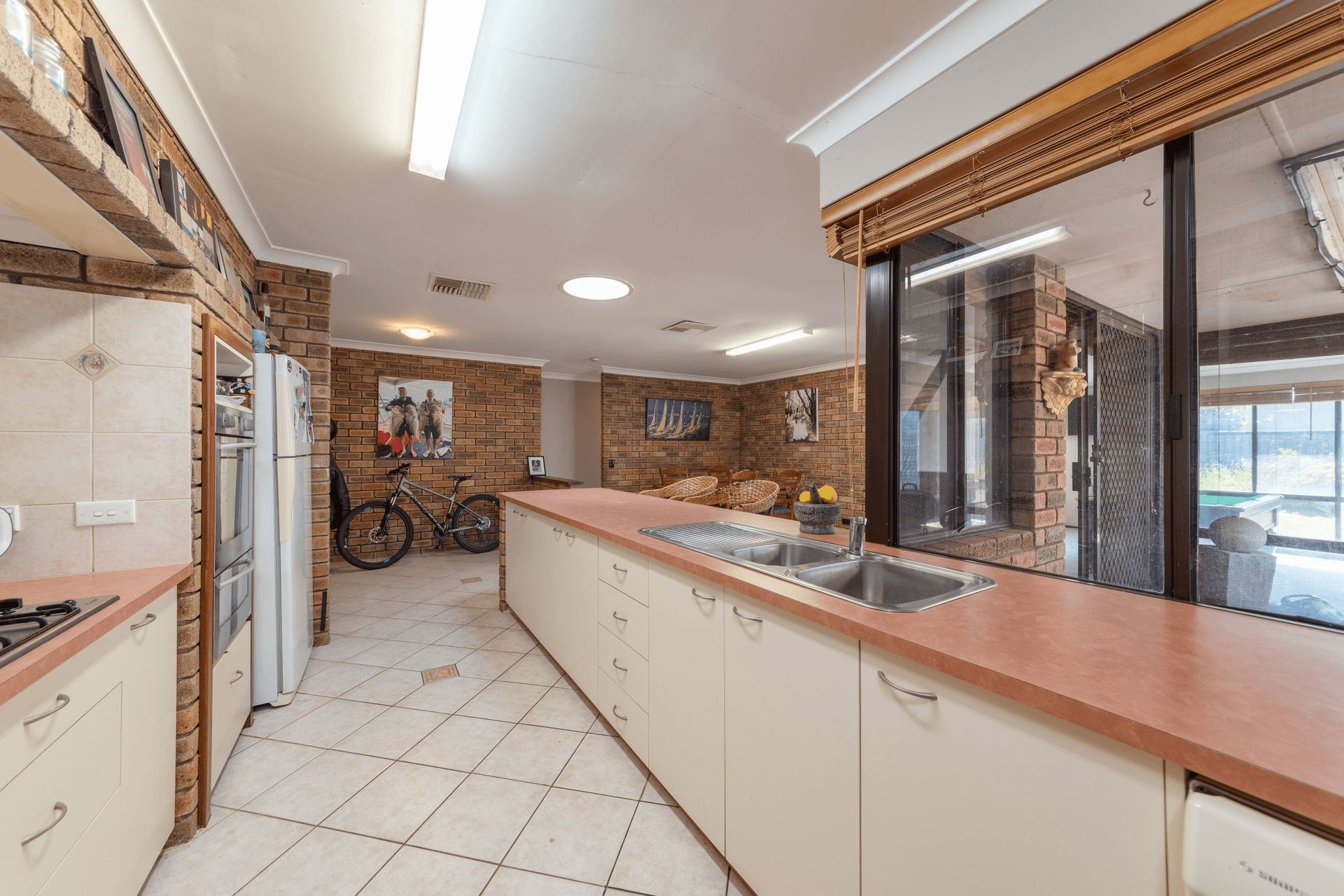 21 Hanson Way, Dudley Park, WA 6210