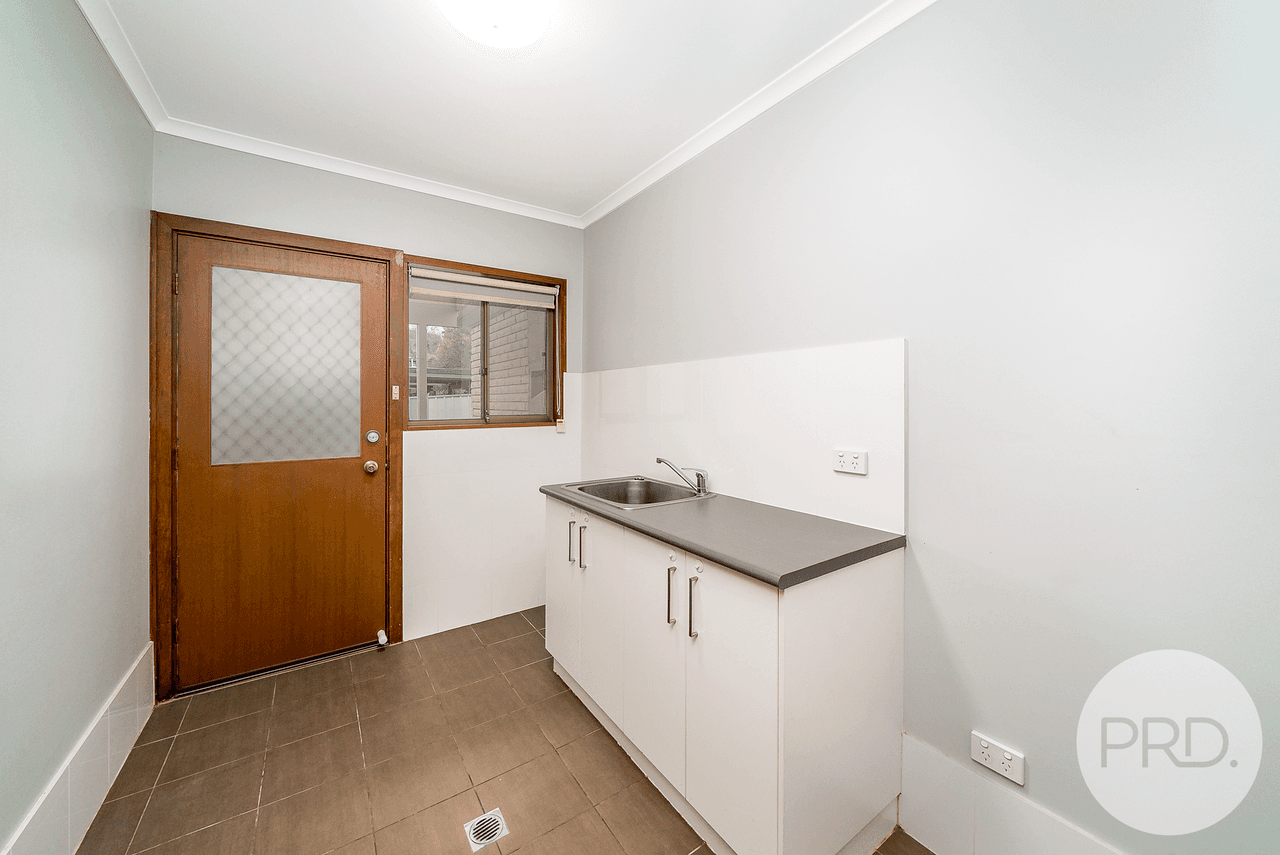 29 Banks Avenue, KOORINGAL, NSW 2650