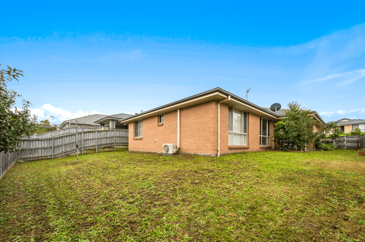 11 Patriot Close, GILLIESTON HEIGHTS, NSW 2321