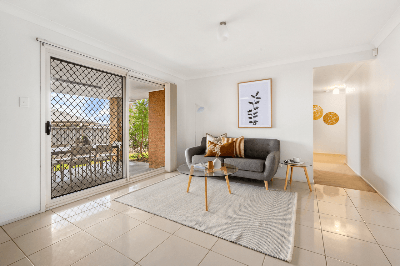 11 Patriot Close, GILLIESTON HEIGHTS, NSW 2321