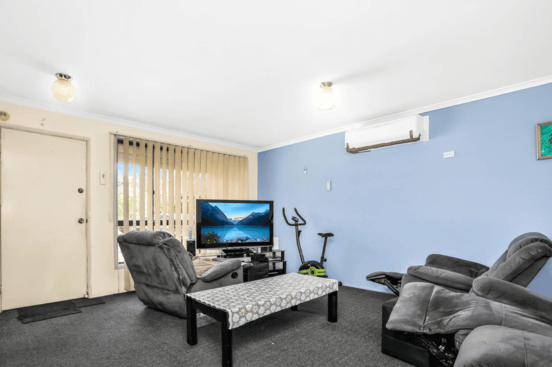 4 Walsh Close, Edensor Park, NSW 2176