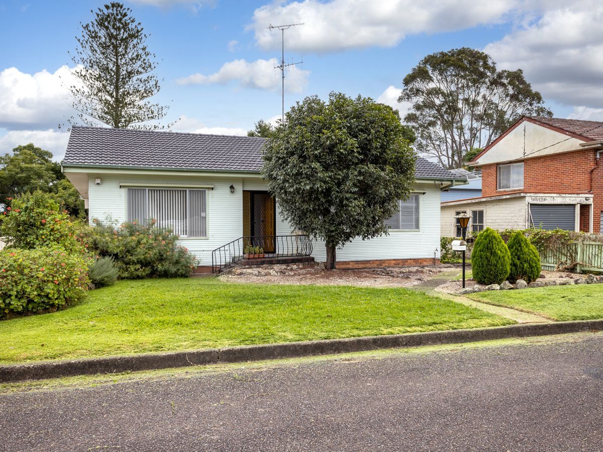 4 West End Avenue, Taree, NSW 2430