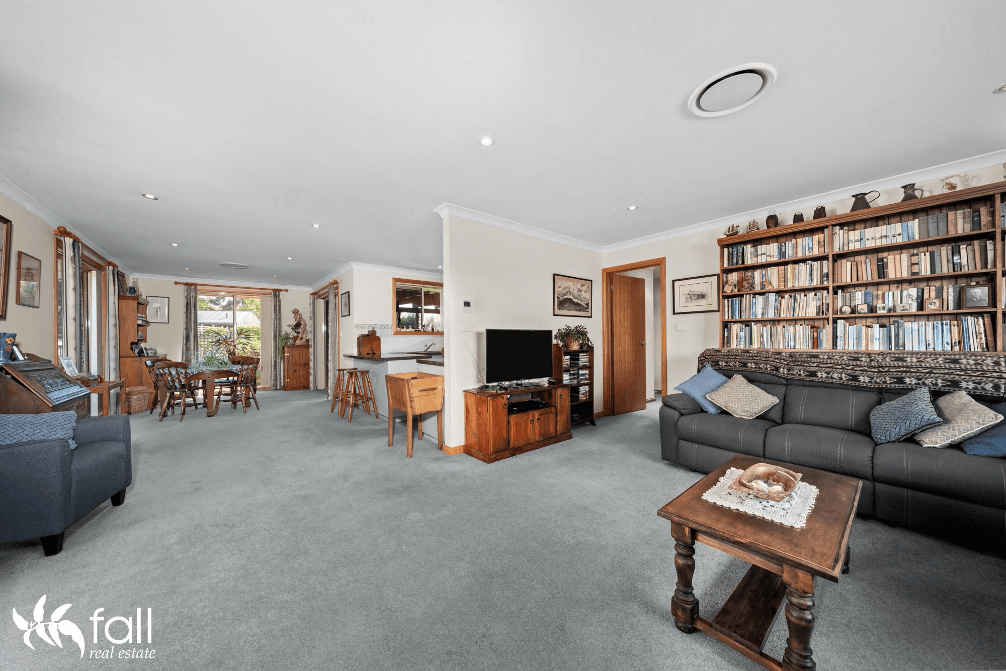 14 Sandy Point Avenue, DODGES FERRY, TAS 7173