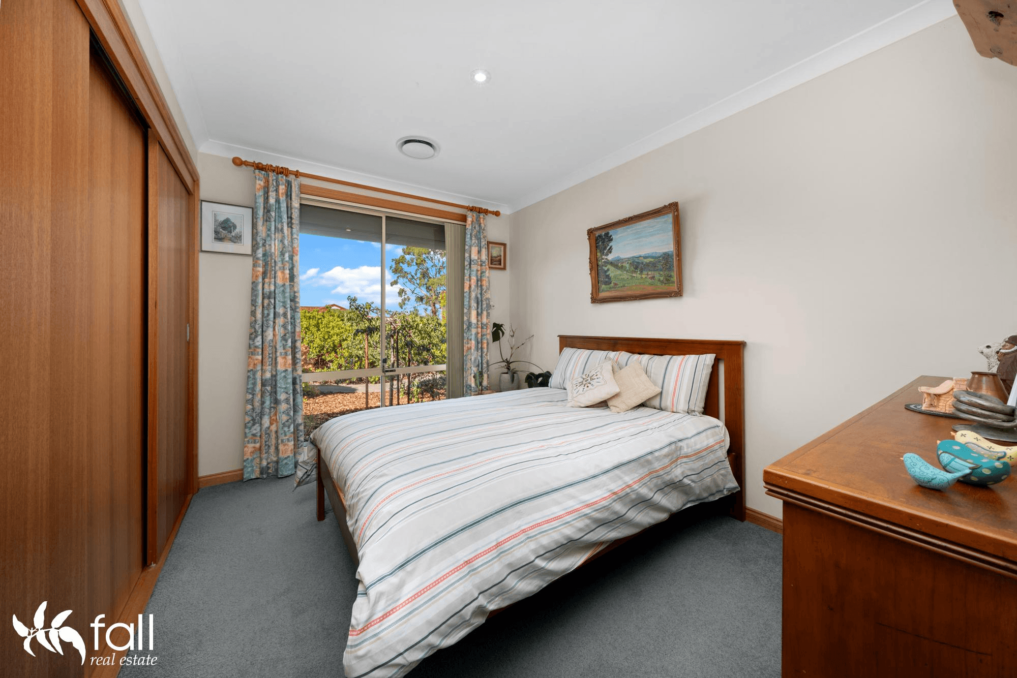 14 Sandy Point Avenue, DODGES FERRY, TAS 7173