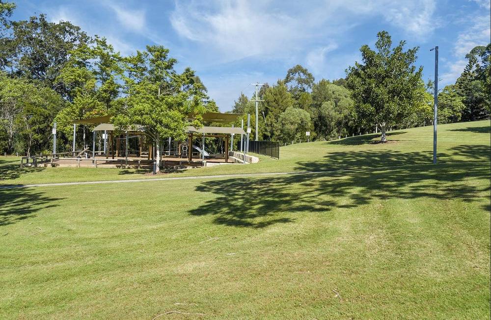 6 Plantation Crescent, MAUDSLAND, QLD 4210