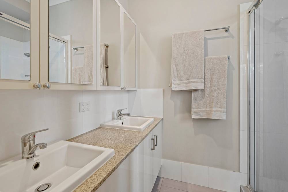 6 Plantation Crescent, MAUDSLAND, QLD 4210