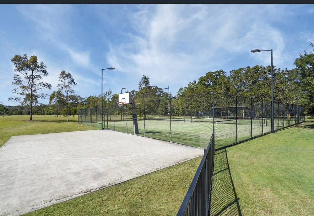 6 Plantation Crescent, MAUDSLAND, QLD 4210