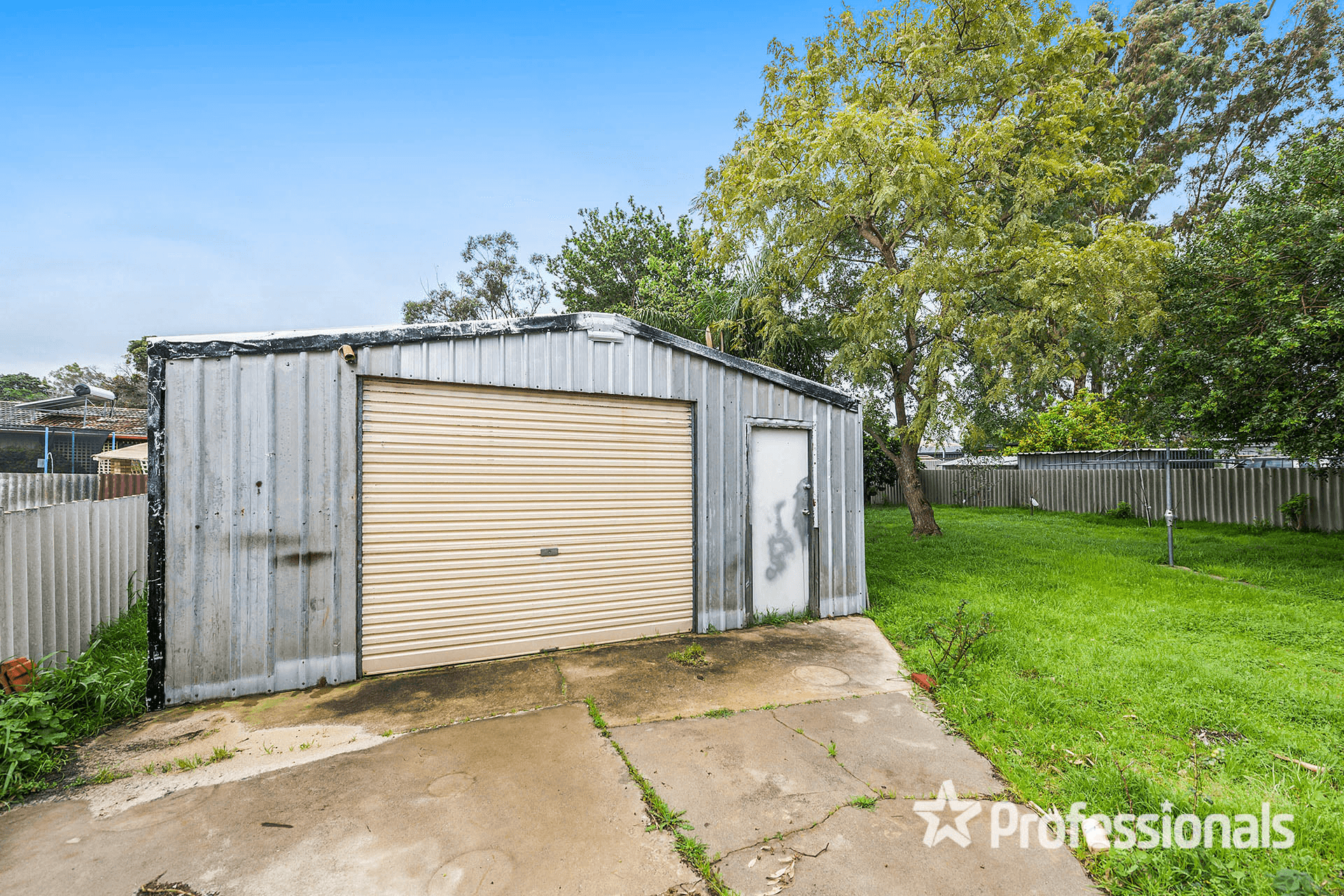 93 Eighth Road, ARMADALE, WA 6112