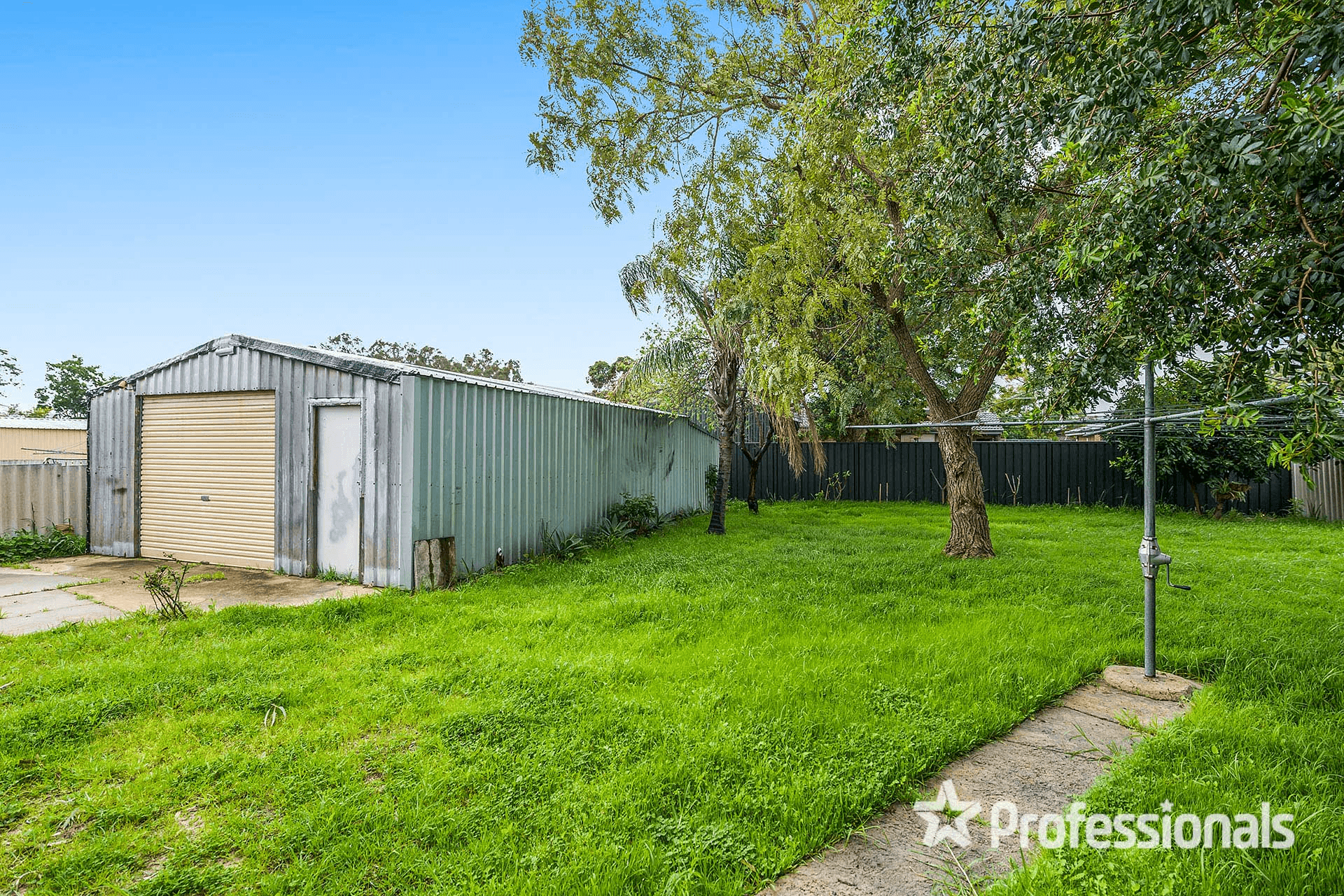 93 Eighth Road, ARMADALE, WA 6112