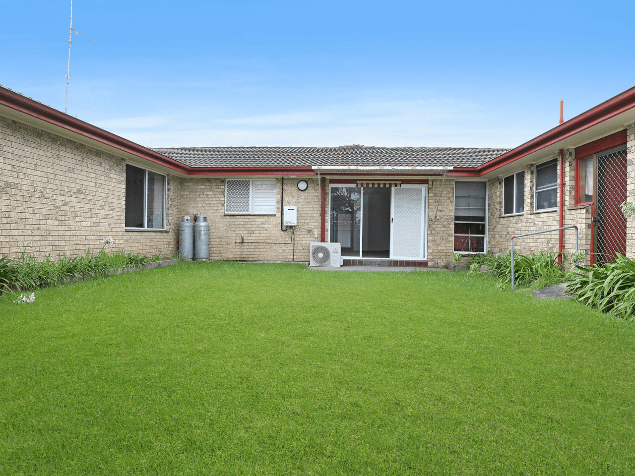 3/4 Edyth Street, BELLAMBI, NSW 2518