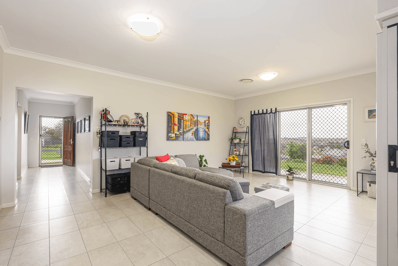 112 Owens Street, MARBURG, QLD 4346