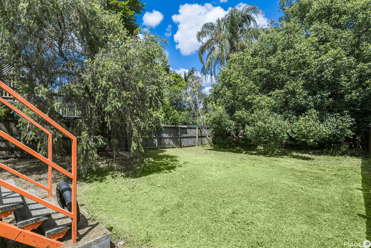 11 Marsh Street, Cannon Hill, QLD 4170