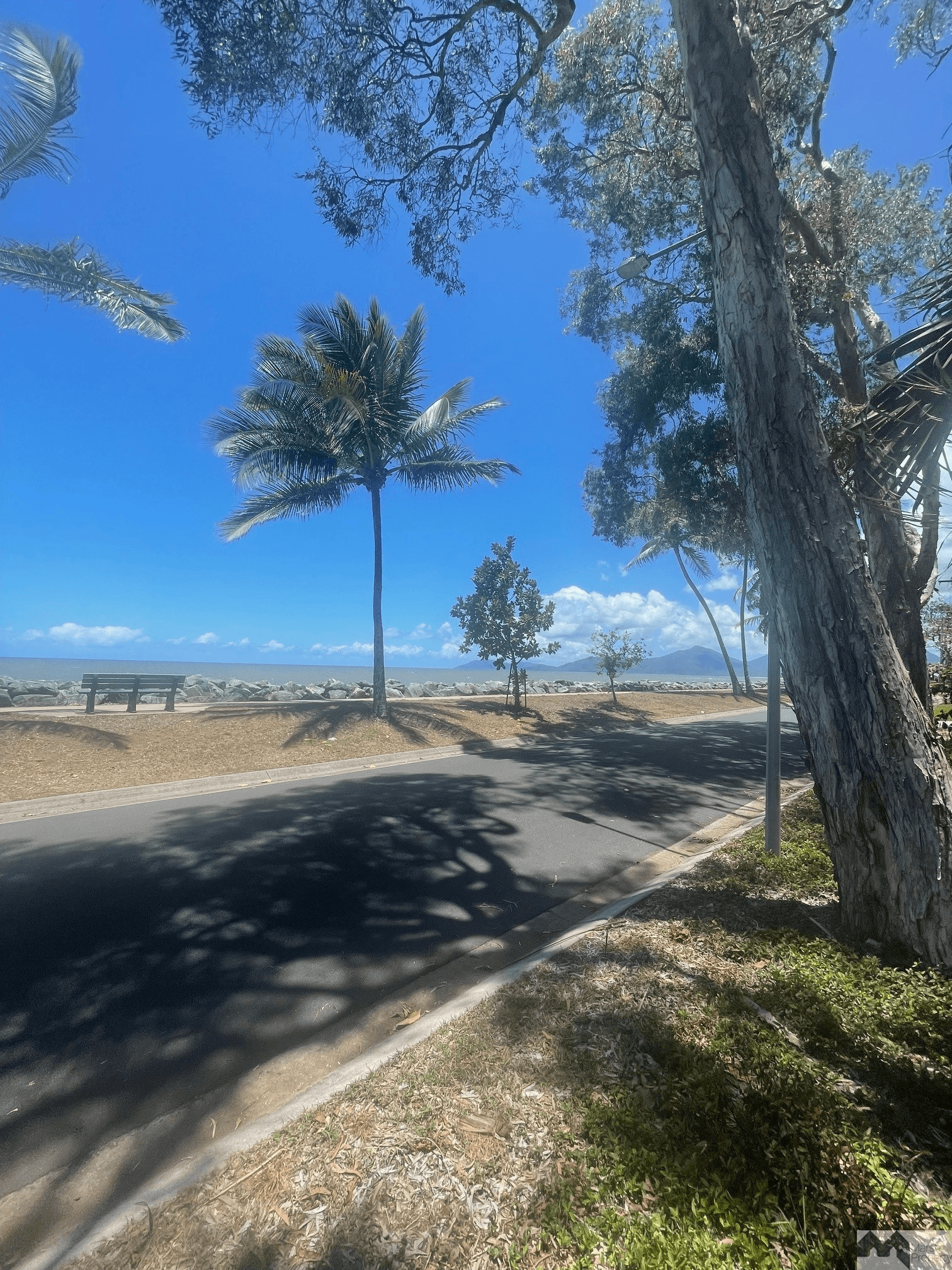 197-201 O'Shea Esplanade, Machans Beach, QLD 4878