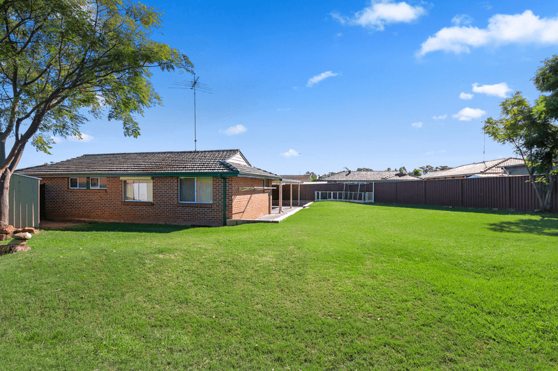 5 Eucumbene Place, St Clair, NSW 2759