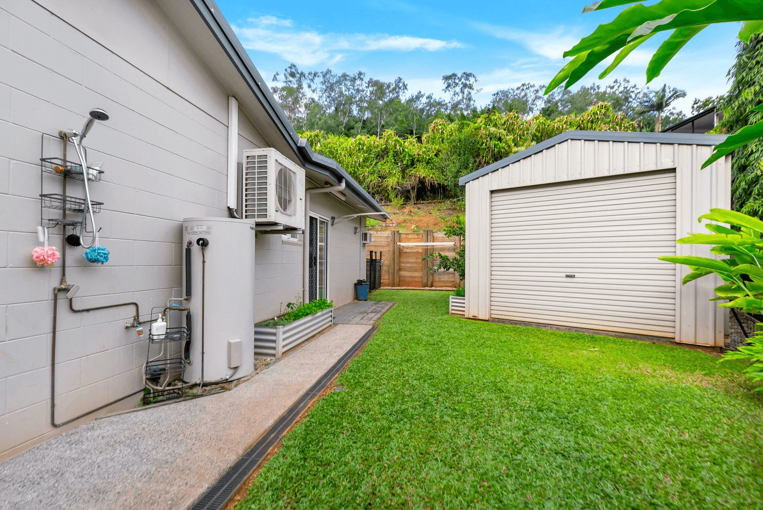 18 Compton Court, Bentley Park, QLD 4869