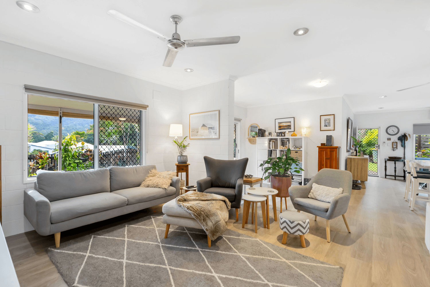 18 Compton Court, Bentley Park, QLD 4869