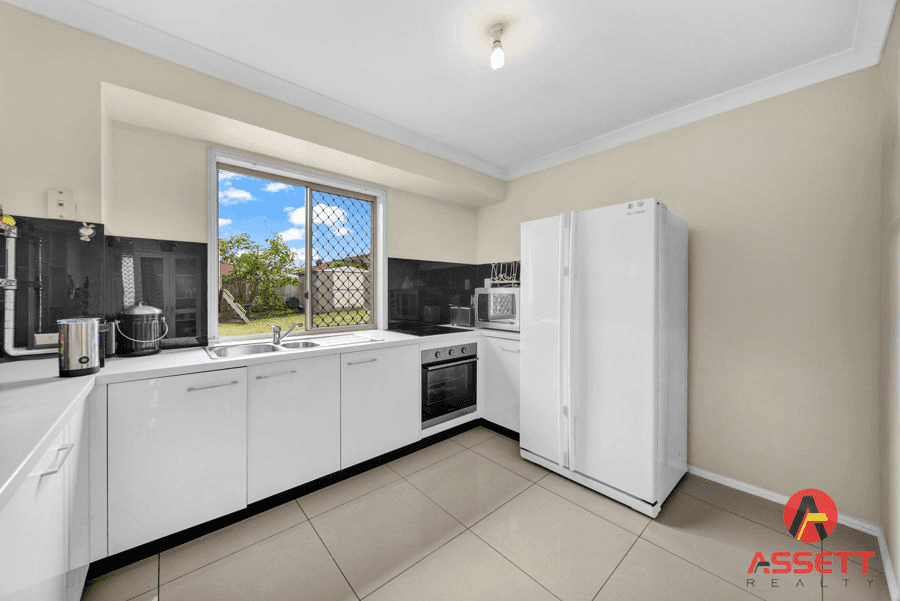 35 HALLETTS ROAD, REDBANK PLAINS, QLD 4301