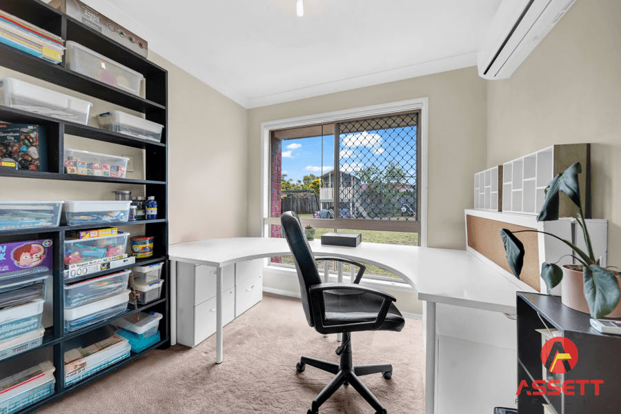 35 HALLETTS ROAD, REDBANK PLAINS, QLD 4301