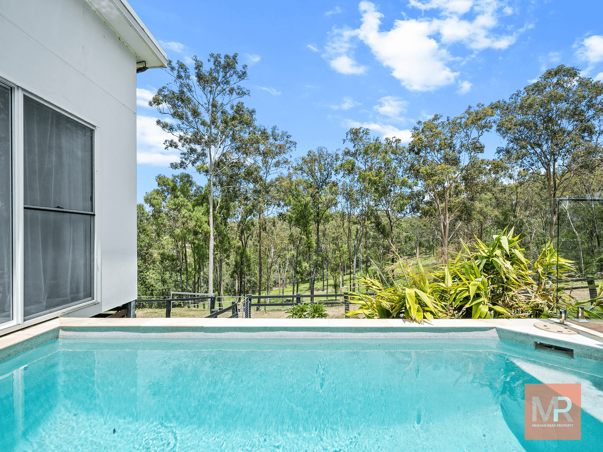 5 Navereno Court, MUNDOOLUN, QLD 4285