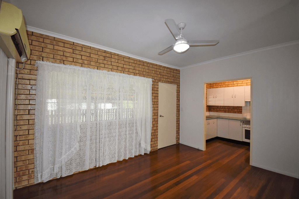 44 Elm Street, BARCALDINE, QLD 4725