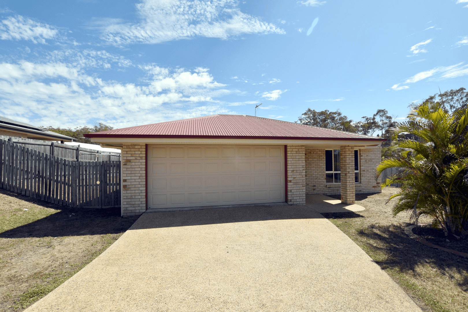 11 Takoko Place, KIRKWOOD, QLD 4680