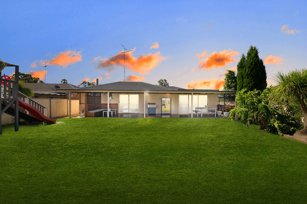 39 Red House Crescent, MCGRATHS HILL, NSW 2756