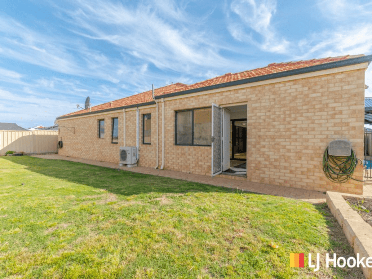 19 Harlequin Way, YANCHEP, WA 6035