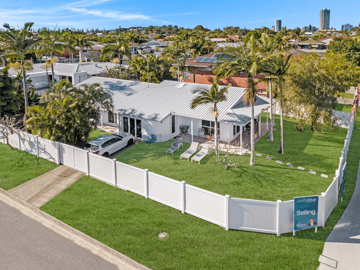 33 Honeyeater Drive, BURLEIGH WATERS, QLD 4220