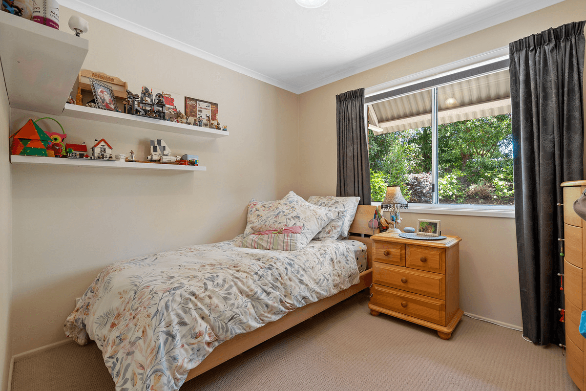 11 Lamington Parade, TAMBORINE MOUNTAIN, QLD 4272