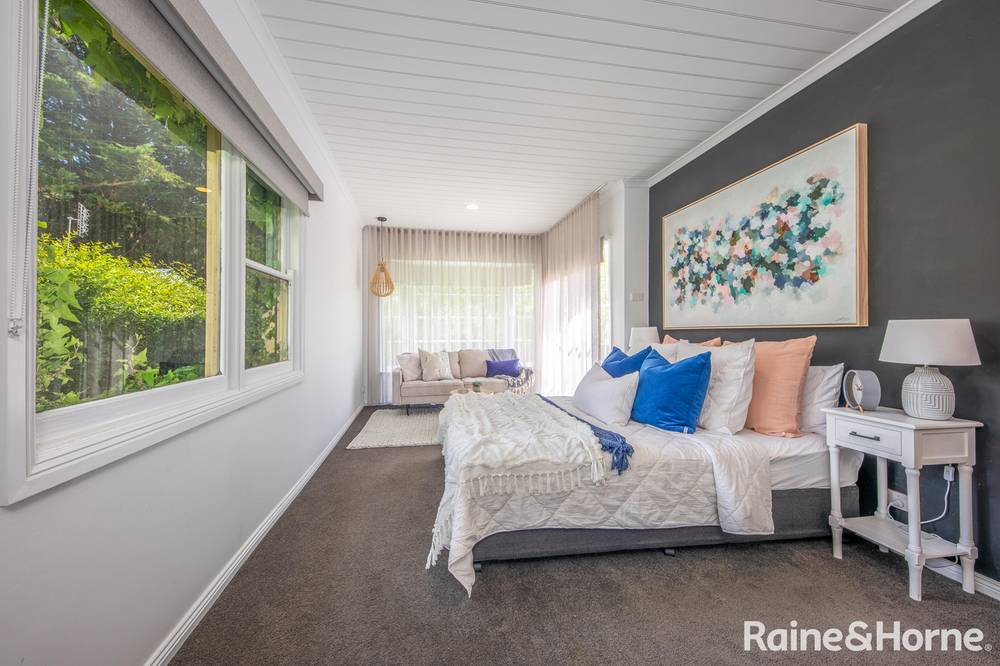 2B Royston Road, WOODEND, VIC 3442