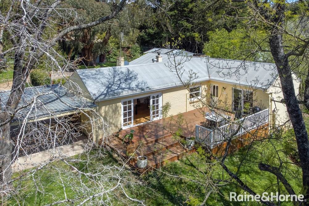2B Royston Road, WOODEND, VIC 3442