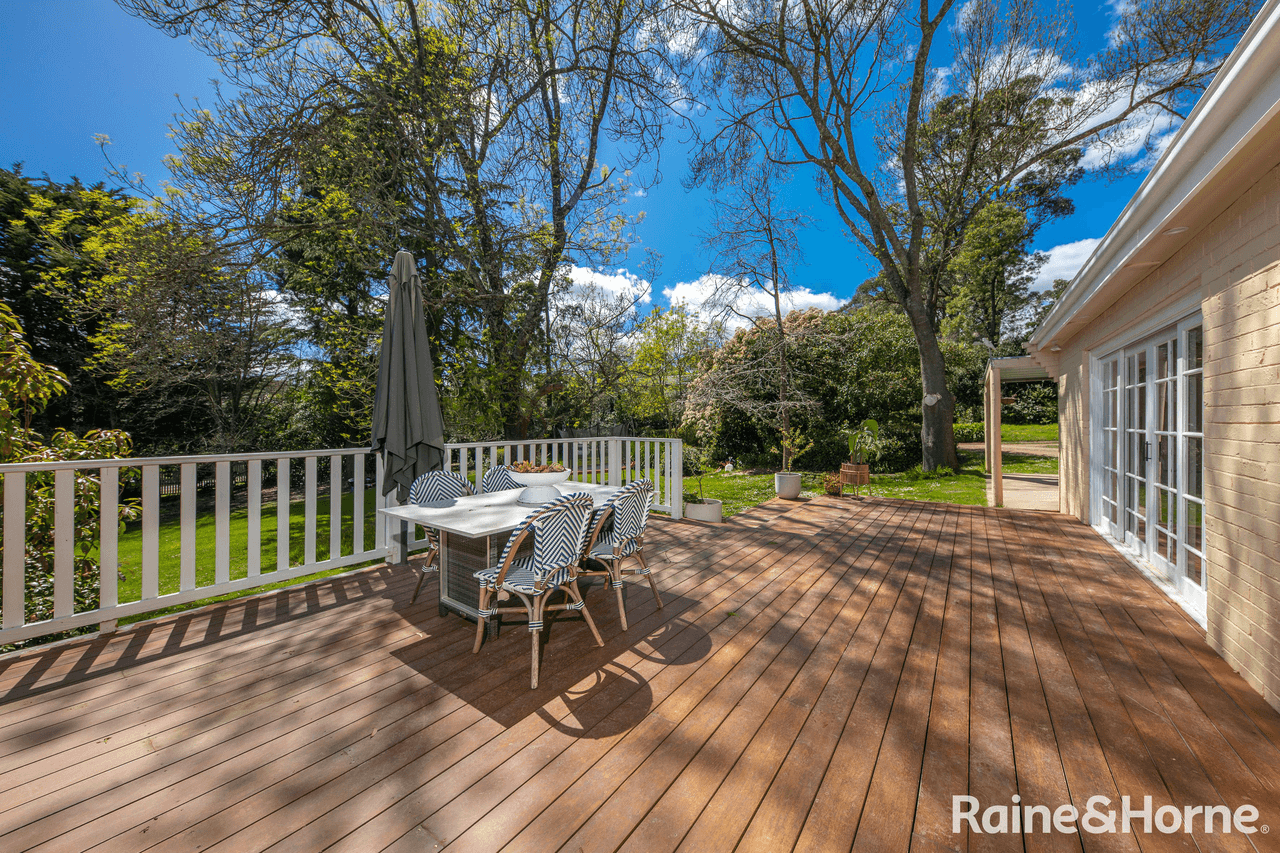 2B Royston Road, WOODEND, VIC 3442