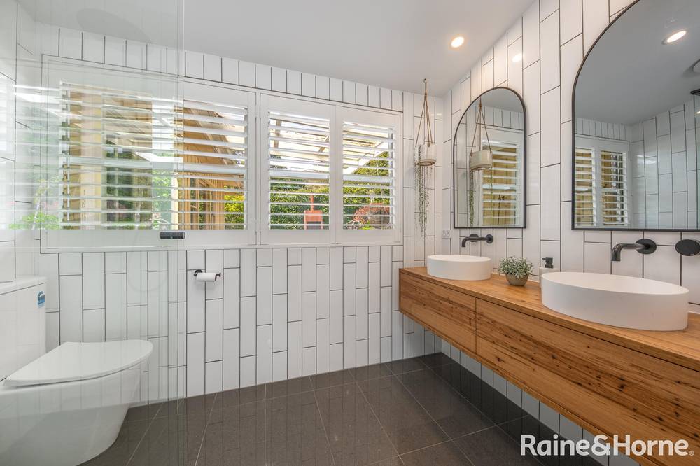 2B Royston Road, WOODEND, VIC 3442