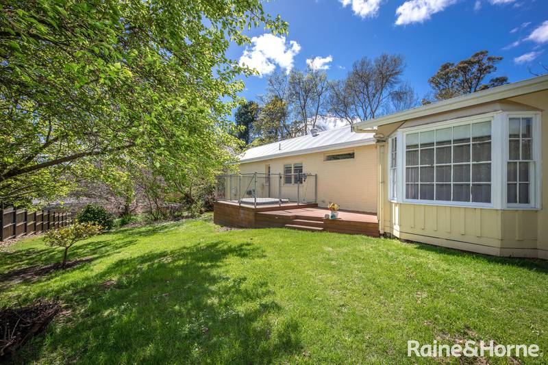 2B Royston Road, WOODEND, VIC 3442