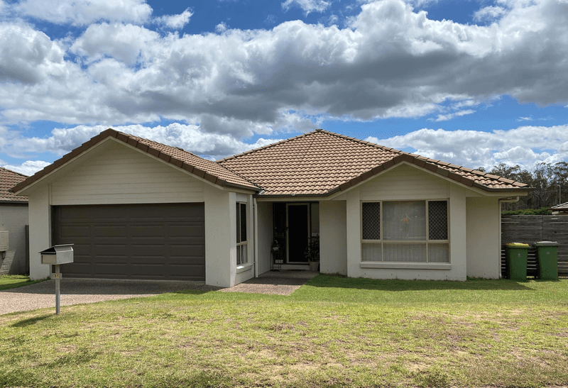 31 Eric Drive, BLACKSTONE, QLD 4304