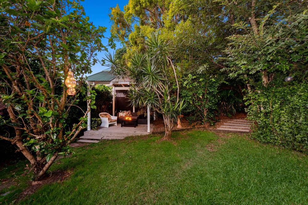 84 Newman Avenue, Camp Hill, QLD 4152