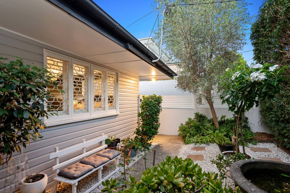 84 Newman Avenue, Camp Hill, QLD 4152