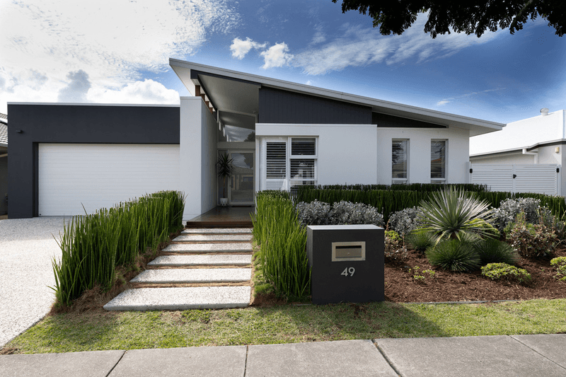 49 The Peninsula, HELENSVALE, QLD 4212